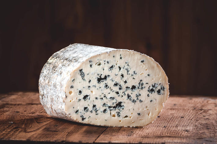 0e2b51bbc8d304c86a2a135f09a5ebca-vente-fromage-fourme-d-ambert-laqueuille-la-memee-aopdsc_1984-111